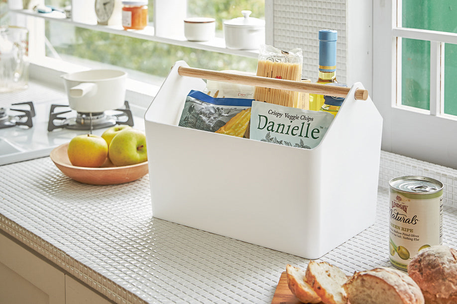 Organize Like the Experts! How Our Staff Uses the Favori Caddy