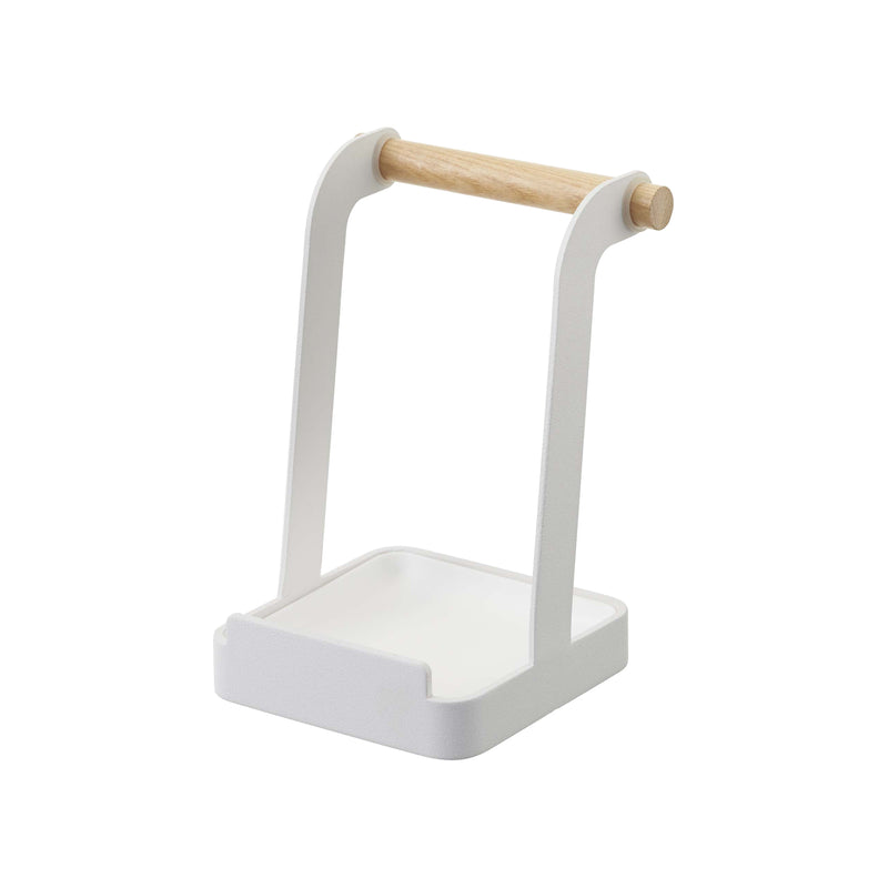 Lid & Ladle Stand on a white background.